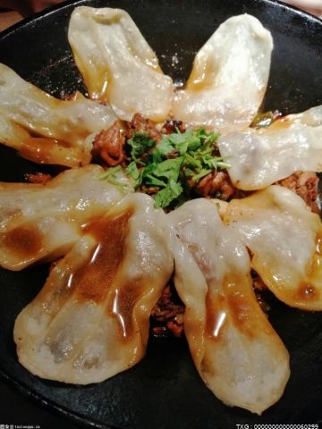 品味楚菜的美味 为期四天的美食博览会在武汉召开了
